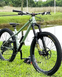 MTB with helmet stand