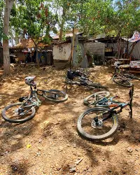 MTB lying on soft ground
